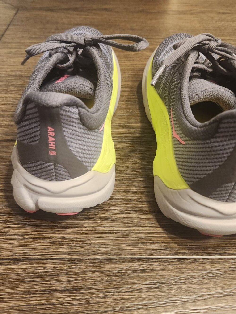 Women's HOKA Arahi 8 Running Shoes - Size 7 - Picture 3 of 4